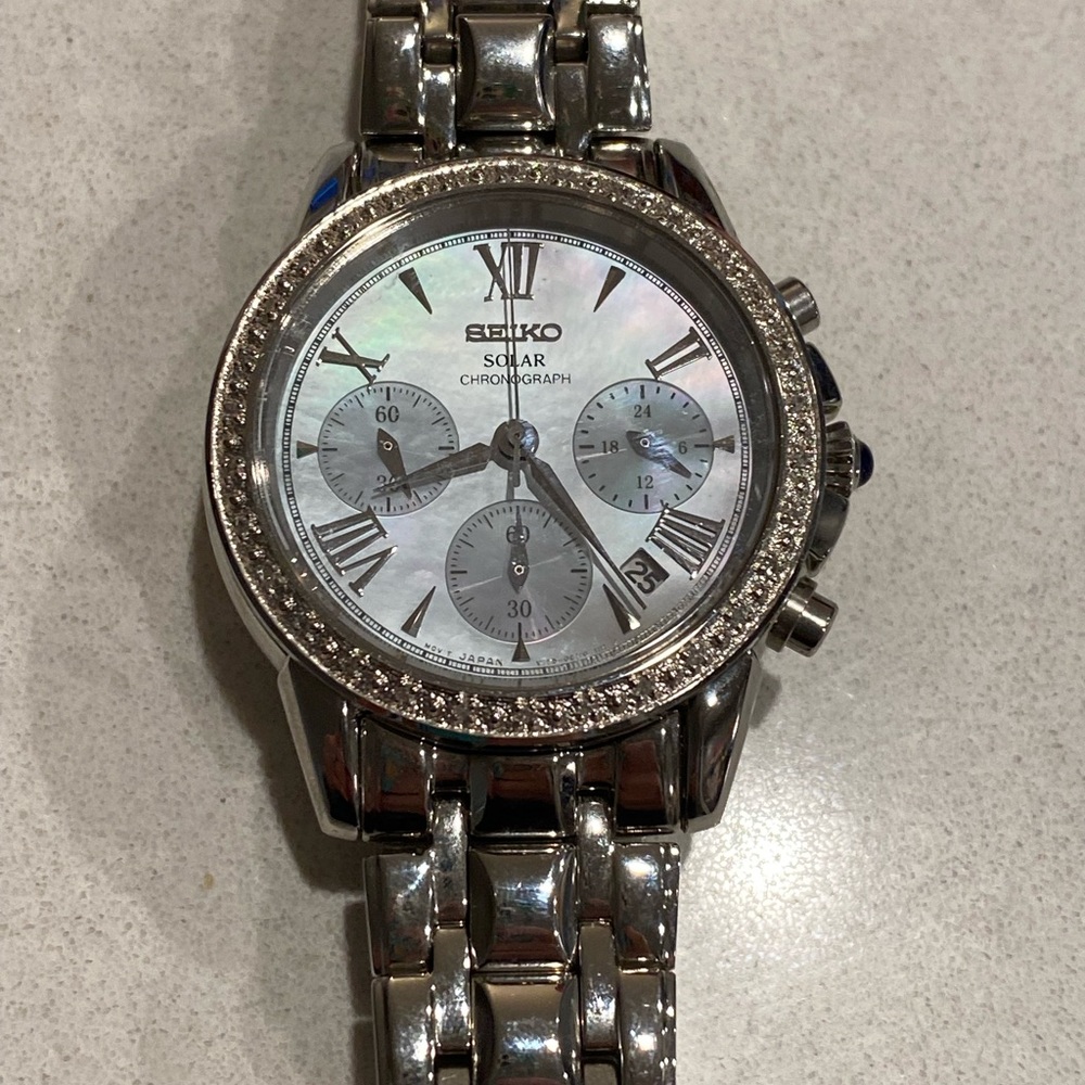 Seiko women’s watch silver stainless steel
